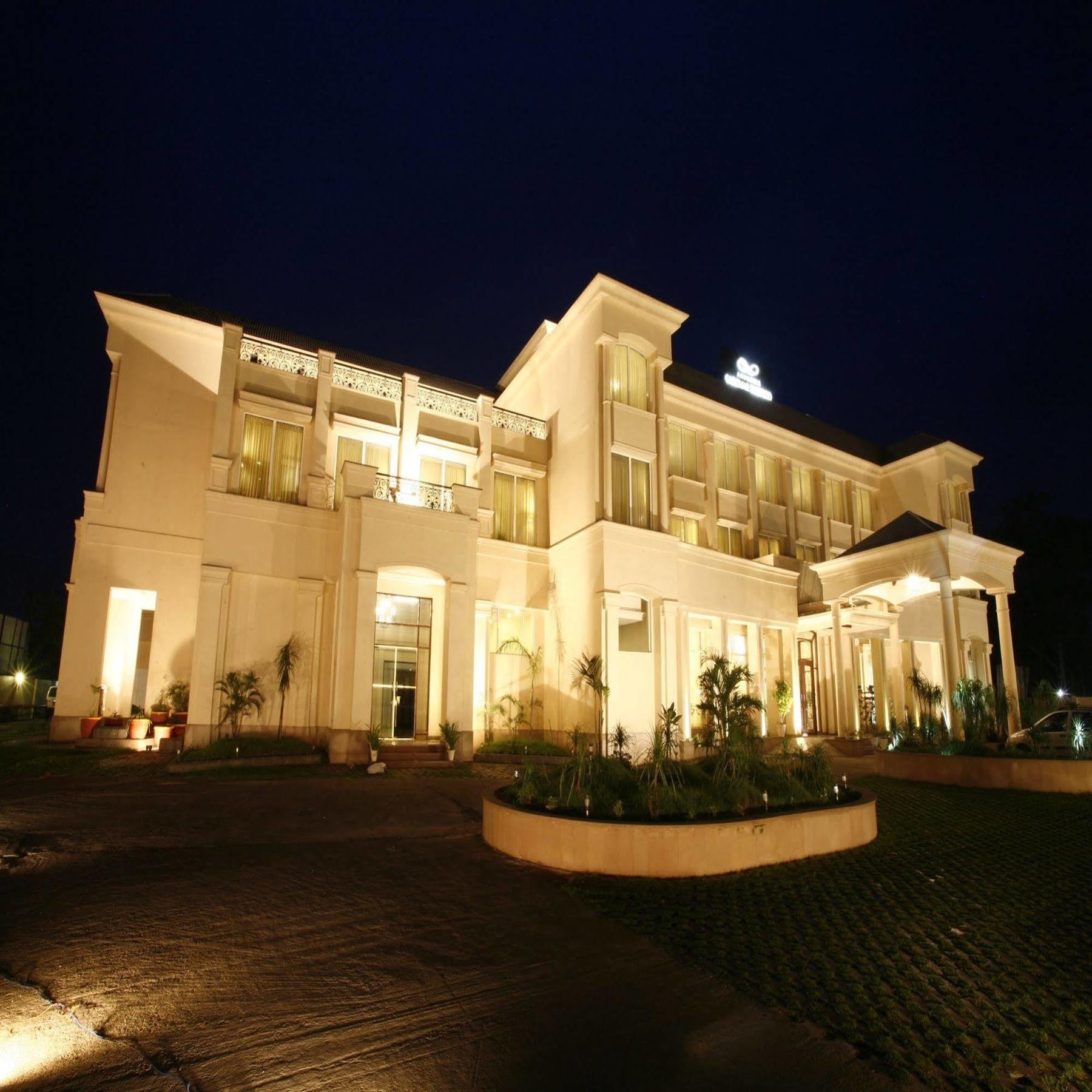 Ambrosia Sarovar Portico Haridwar Exterior photo